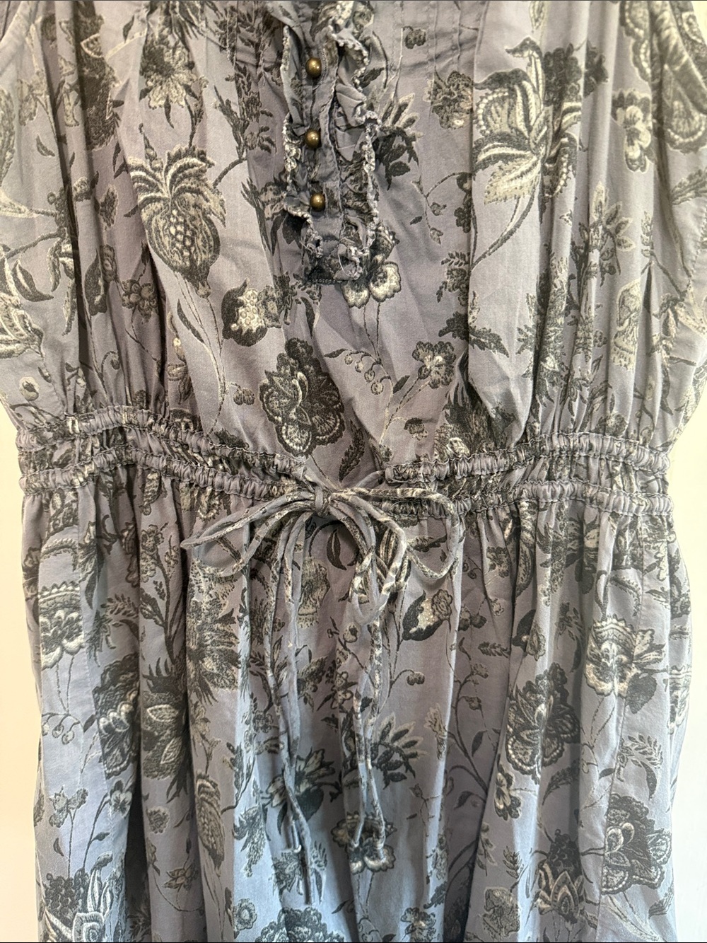 Converse Gray Floral Ruffle-Neck Drawstring Mini Dress - Picture 4 of 8